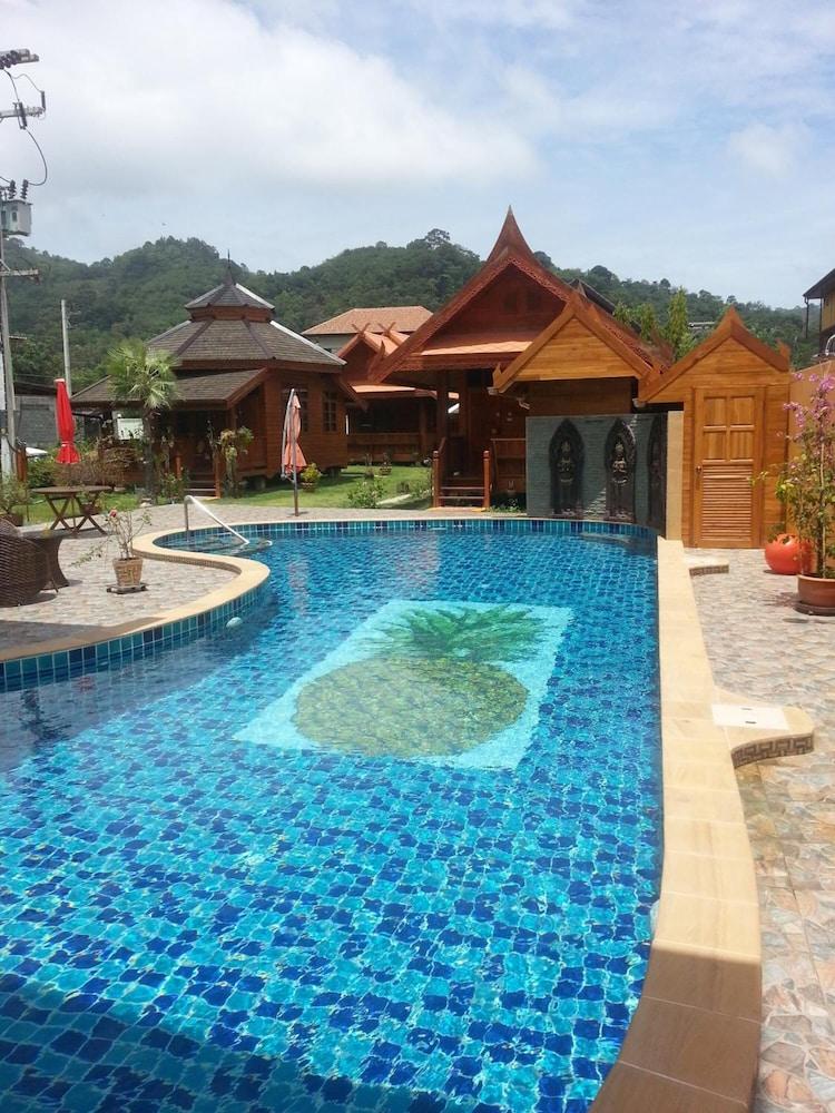 Golden Teak Resort Baan Sapparot Kamala Beach Buitenkant foto