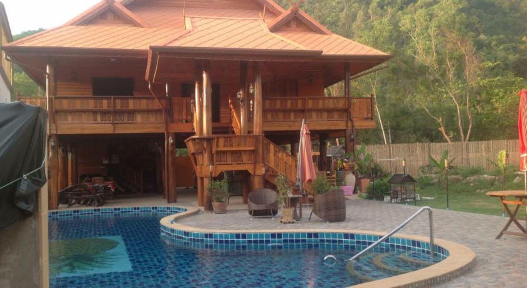 Golden Teak Resort Baan Sapparot Kamala Beach Buitenkant foto
